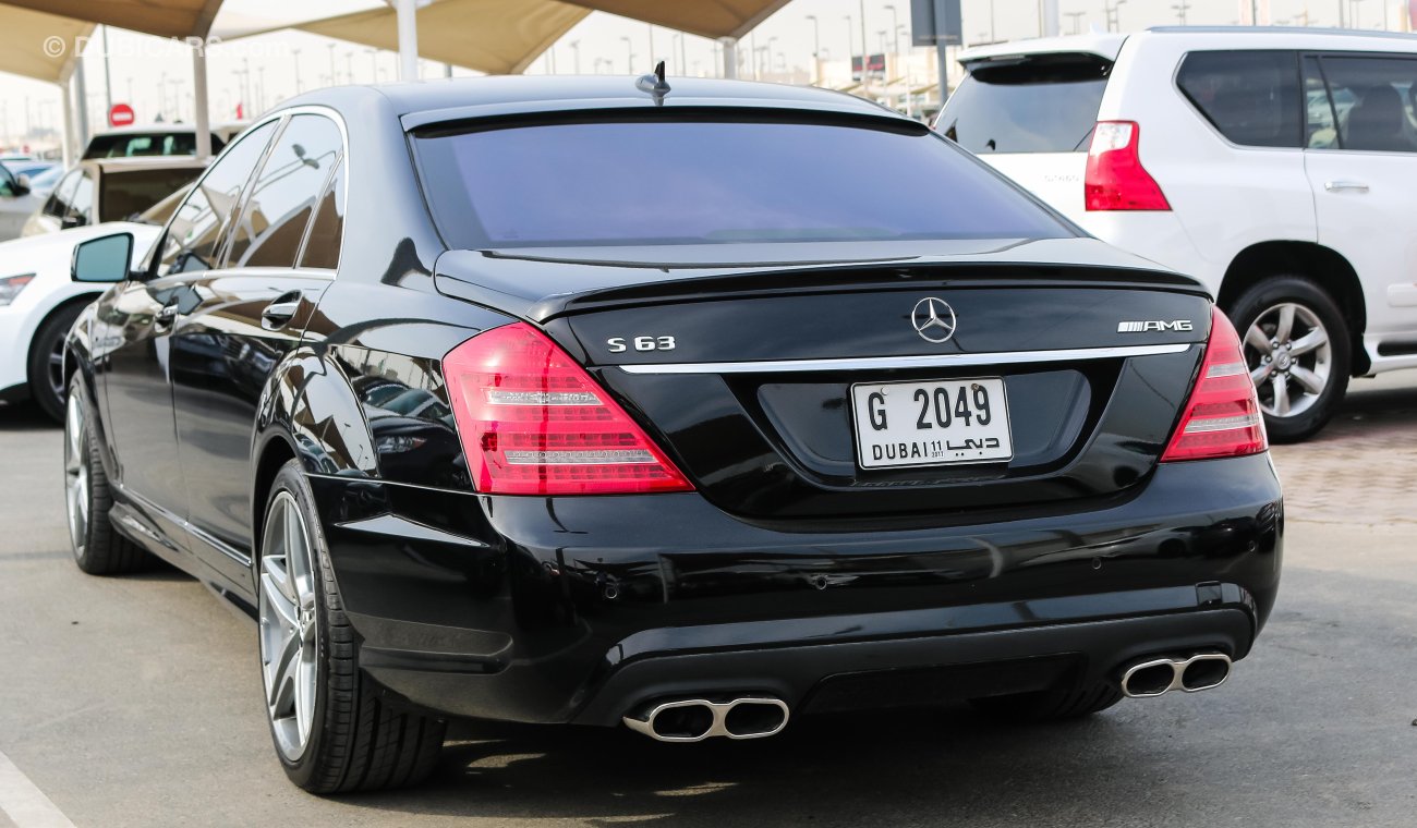 Mercedes-Benz S 550 S 63 Badge