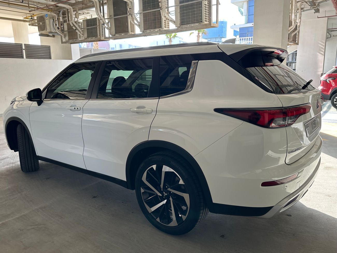 ميتسوبيشي آوتلاندر