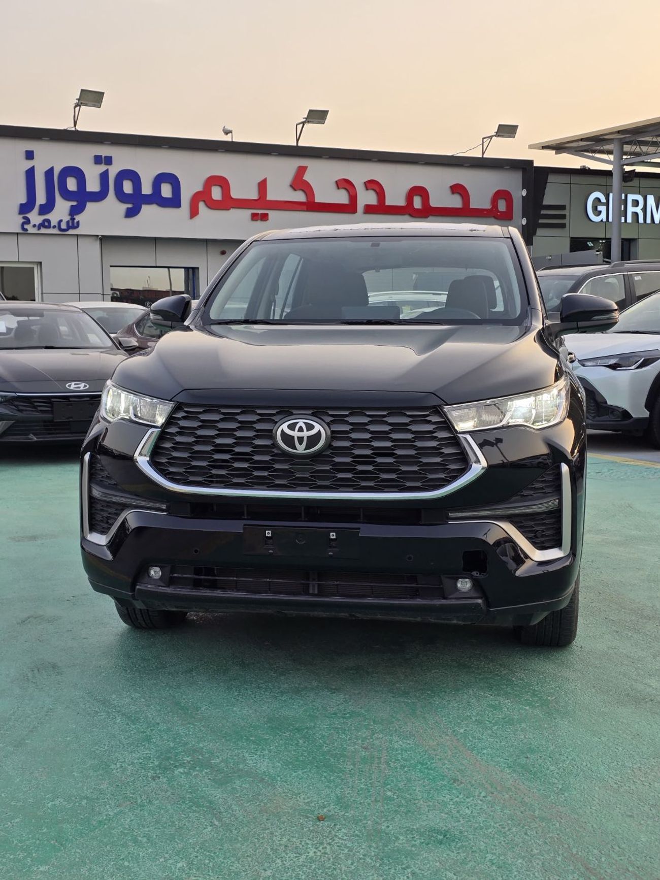 Toyota Innova 2.0L HyCross 7S Hybrid