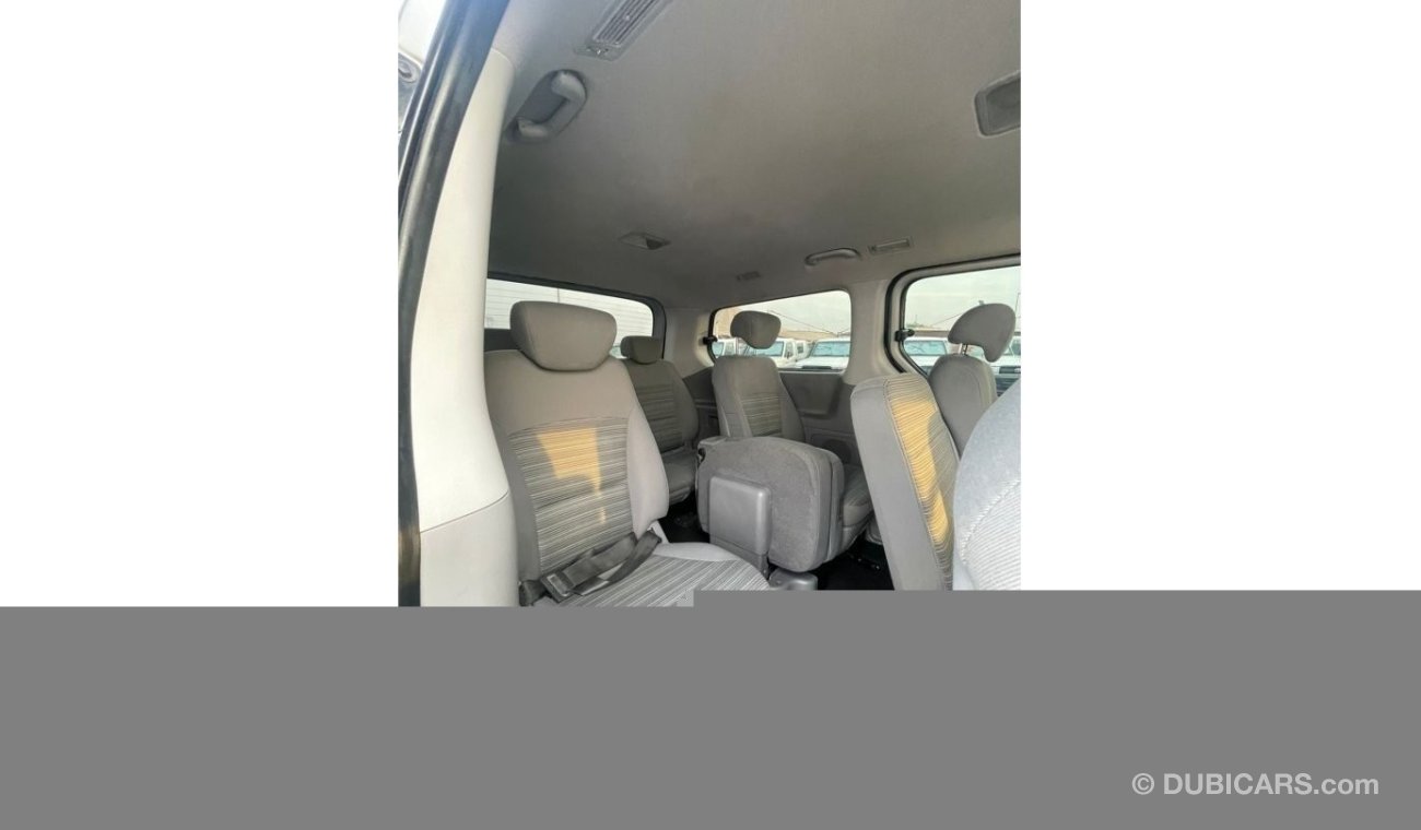 Hyundai H-1 2019 Hyundai H1 2.4L V4 - Automatic - 12 Seater Passenger - Patrol / GCC Specs