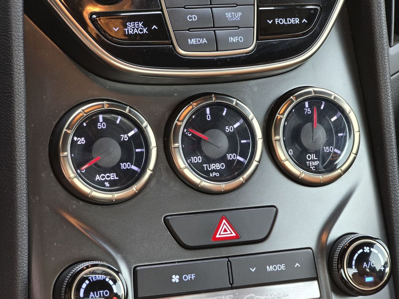 Hyundai Genesis HYUNDAI GENESIS V4 TURBO 2016 KOREAN FULL OPITION // PERFECT CONDITION