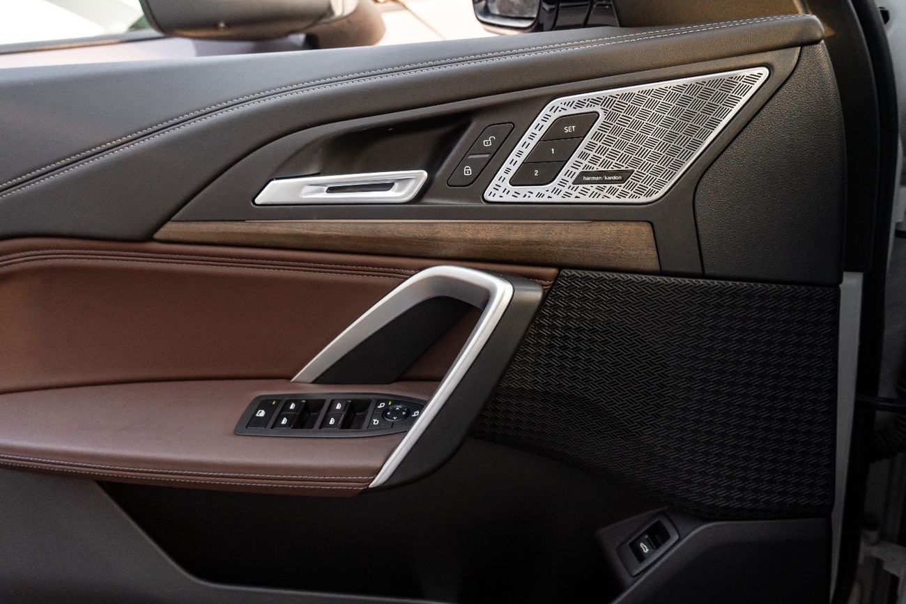 بي أم دبليو iX1 2025 | BMW IX1 XDRIVE 30LX DESIGN PACKAGE