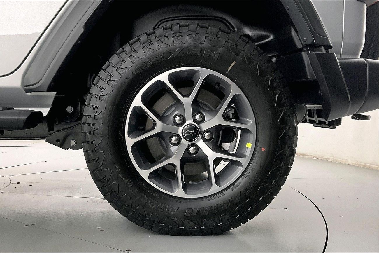 Jeep Wrangler Sahara Plus Unlimited | 1 year free warranty | 0 Down Payment