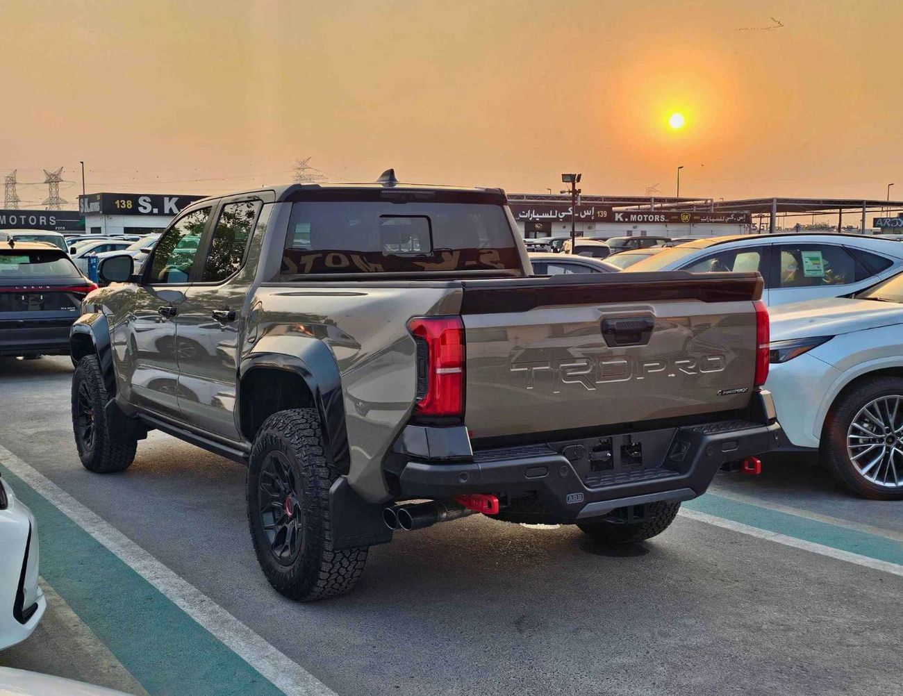 Toyota Tacoma TRD PRO HYBRID iFORCE MAX/2.4L PETROL PICKUP/SUNROOF, LEATHER, RADAR/ (CODE# TTCPHV)