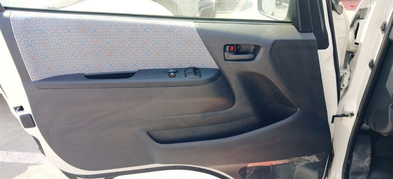 تويوتا هاياس Toyota HiAce GL Highroof 2.5L Diesel MT 2024YM