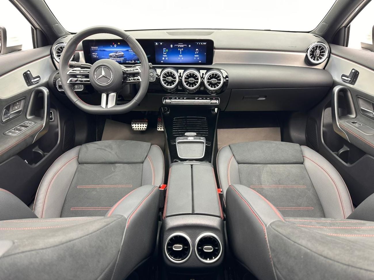 Mercedes-Benz A 200 AMG 2025 Mercedes-Benz A200 AMG, 5 Years Mercedes Warranty + Service Contract, Mercedes Full Service His