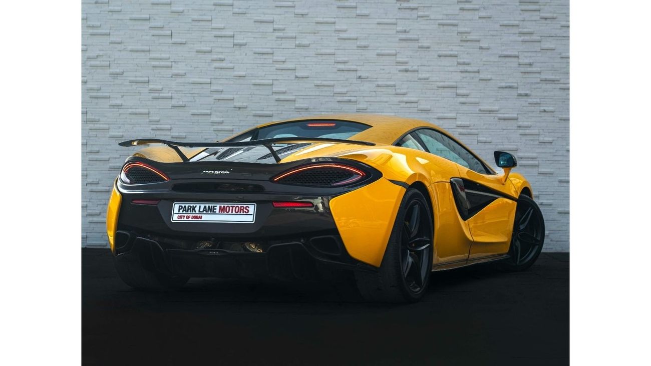 مكلارين 570S AED 13,933 PM • 570 S CARBON PACKAGE • ONLY 52,000 KMS • FREE SERVICES UNTIL 02/2025