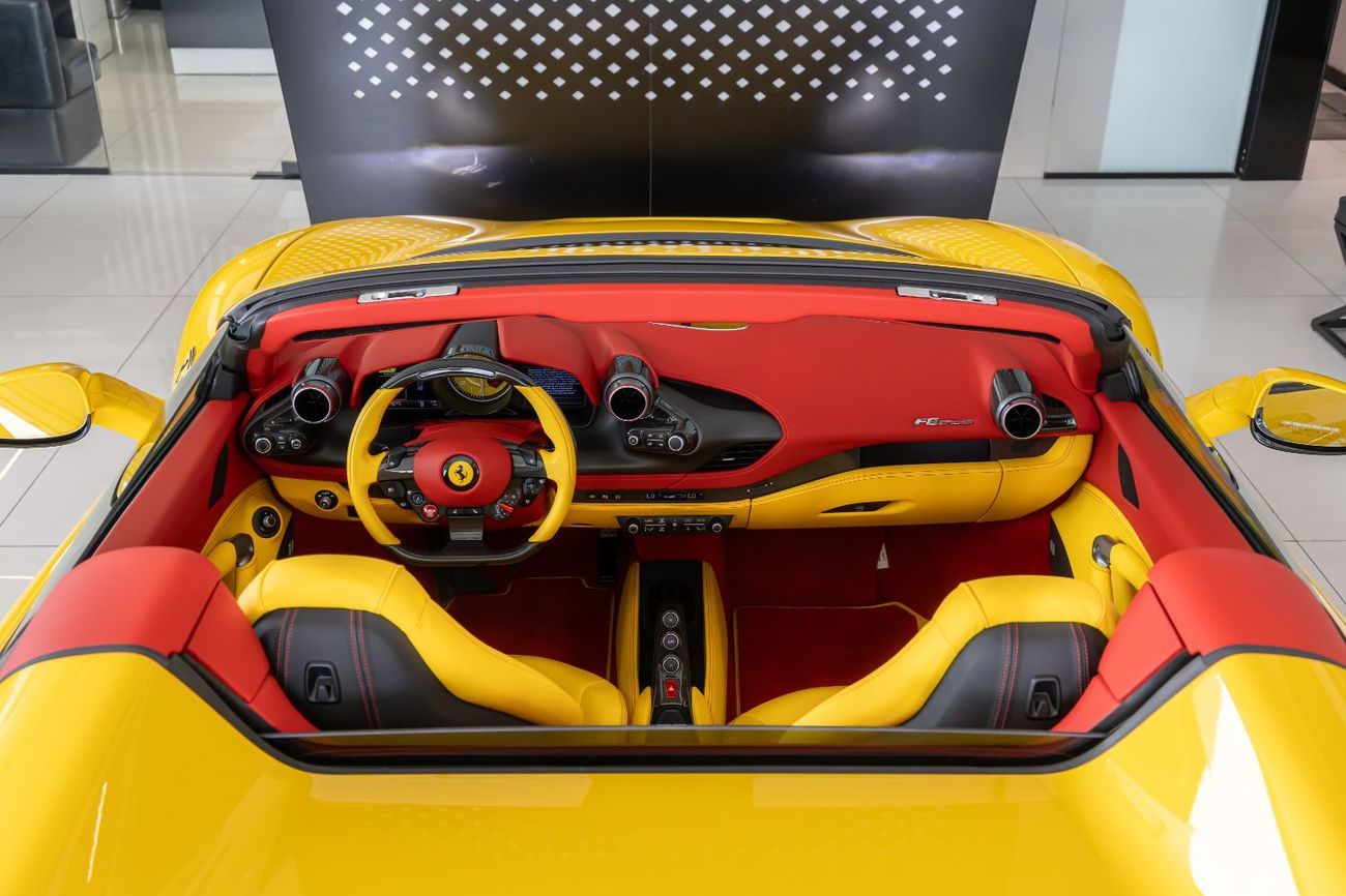 فيراري ف ٨ سبيدر Ferrari F8 Spider 2022 | Pristine | Fully Carbon Interior &amp; Exterior | Carbon Steering &amp; Pad