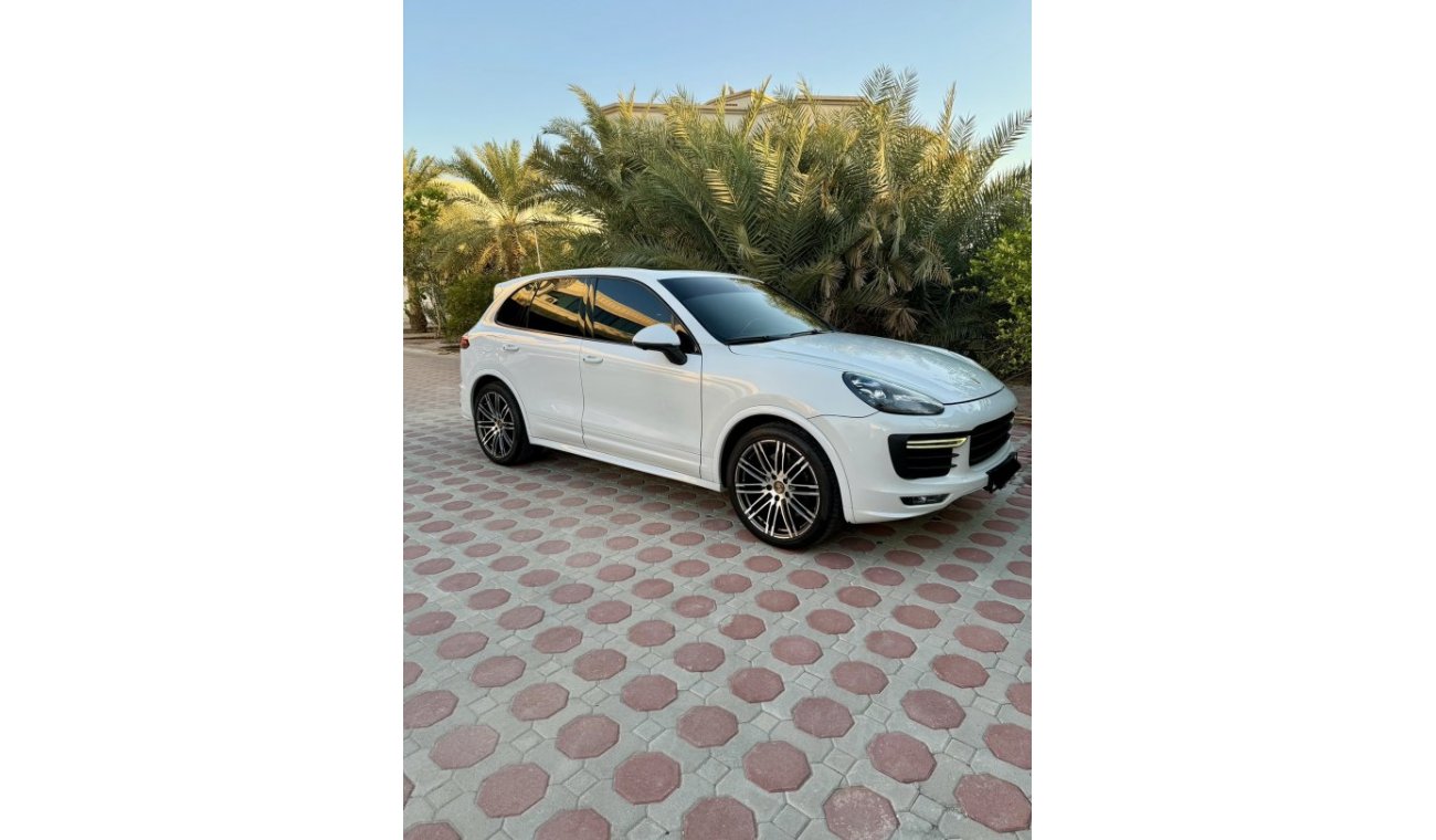 Porsche Cayenne GTS