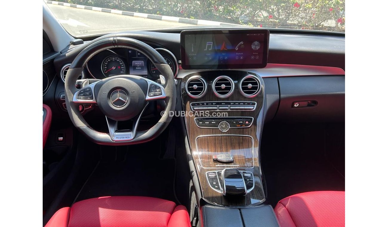 Mercedes-Benz C 300 Std MERCEDES BENZ C300 2016 FULL OPTION PANORAMIC DEALER WARRANTY