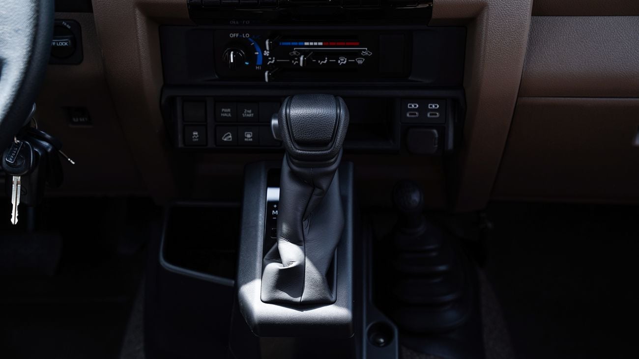 Toyota Land Cruiser 70