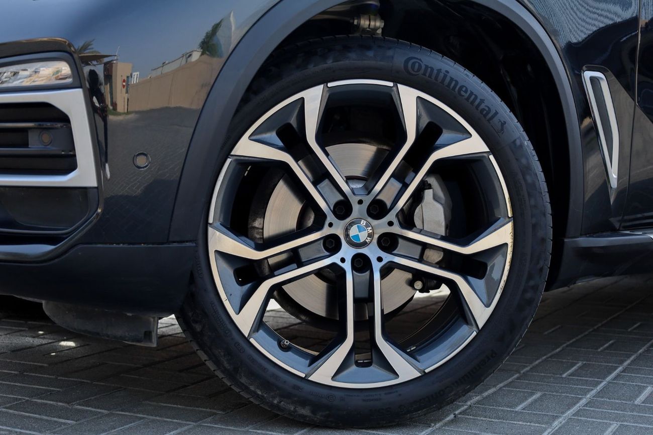 BMW X5 40i Exclusive BMW X5 xDrive40i 2019 GCC under Warranty with Flexible Down-Payment/ Flood Free.