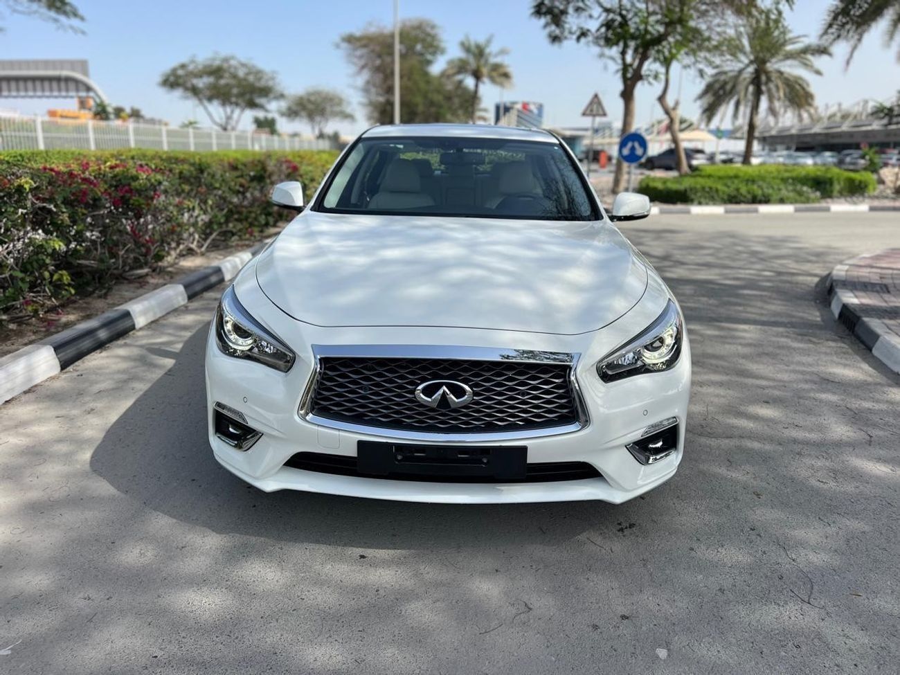 Infiniti Q50 Luxe 3.0L