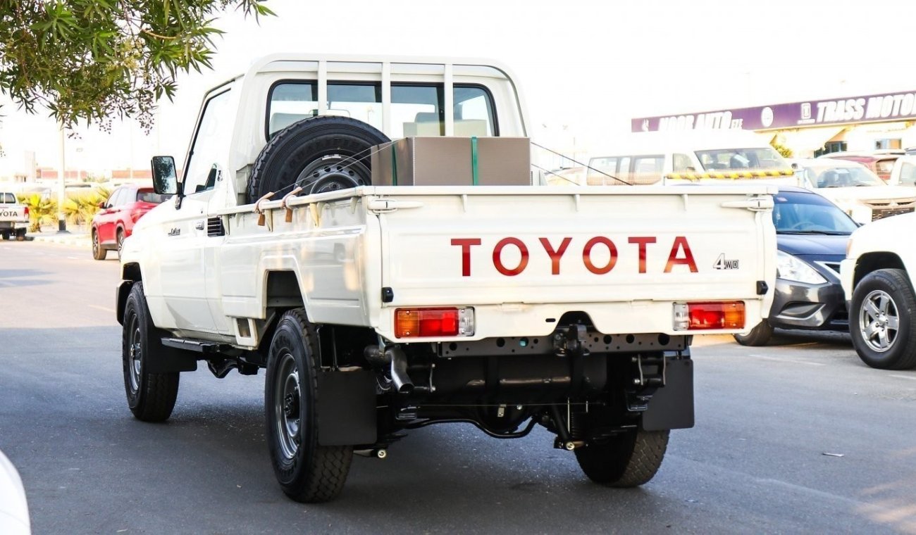 Toyota Land Cruiser Pick Up Land Cruiser Pickup Single Cab 4.2L Diesel MT V6 With Diff Lock