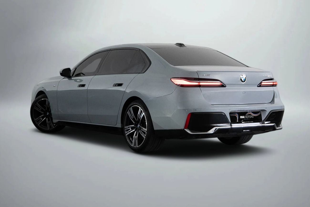 بي أم دبليو 740i