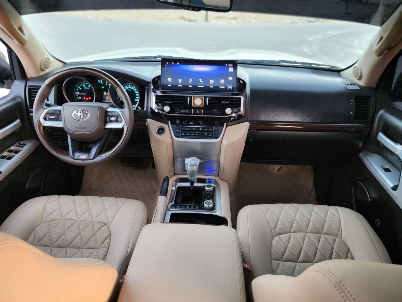 Toyota Land Cruiser V8 VX.R upgrade 2023