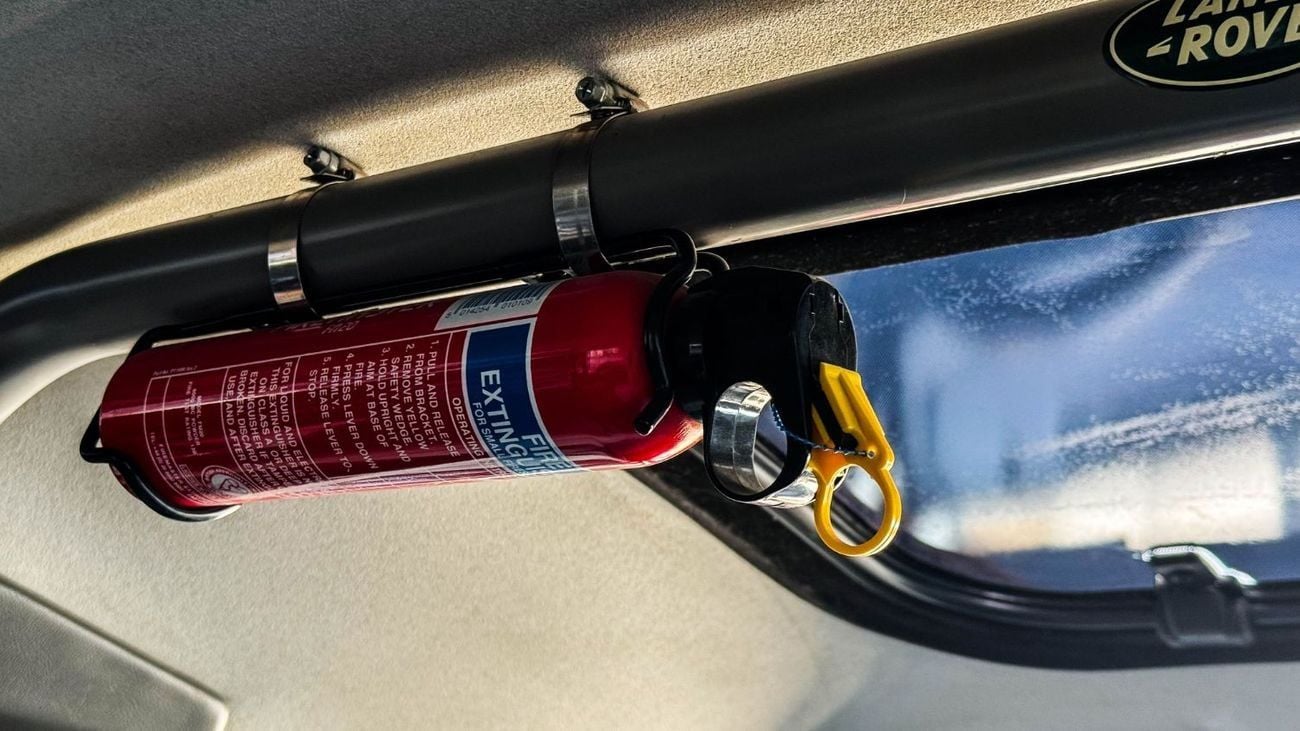 Land Rover Defender Defender 50th Year Edition Japanese Specs 4.0L V8 1997 Good Condition 1 of 500