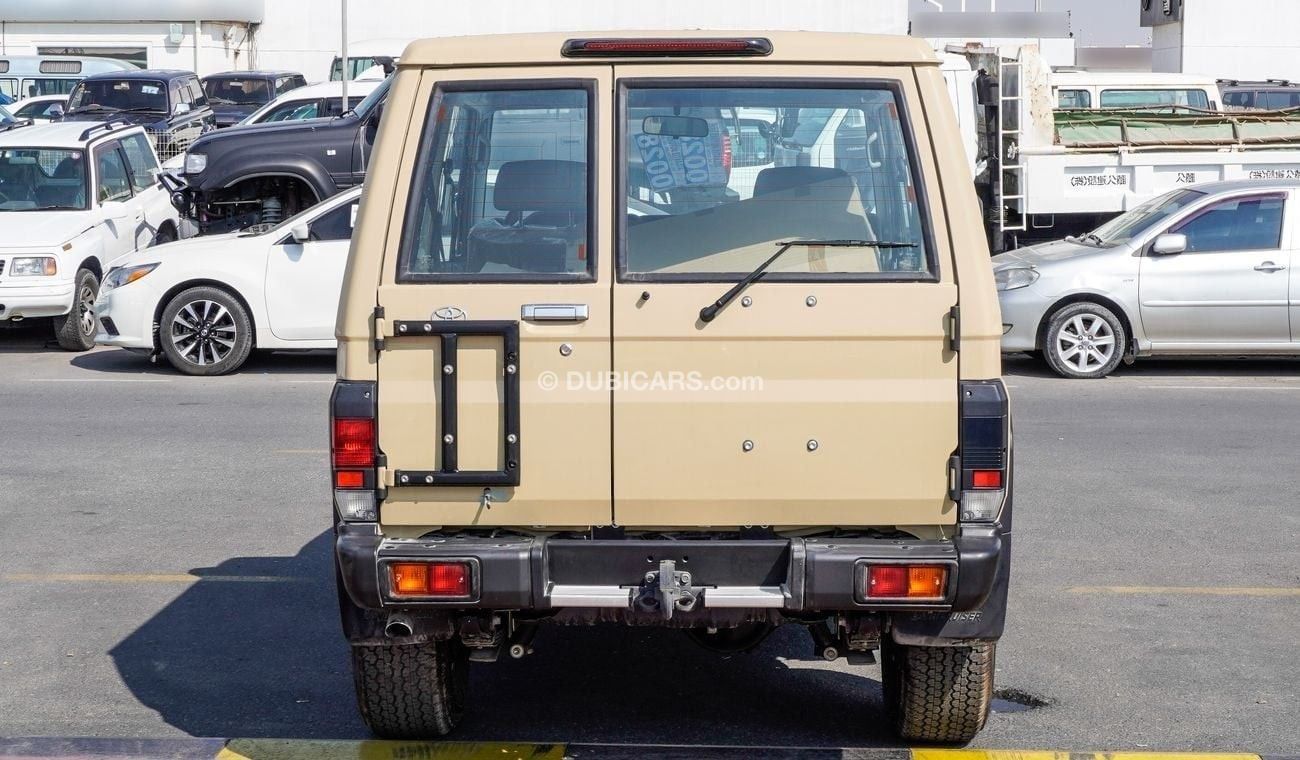 Toyota Land Cruiser 70 4.0 L V6