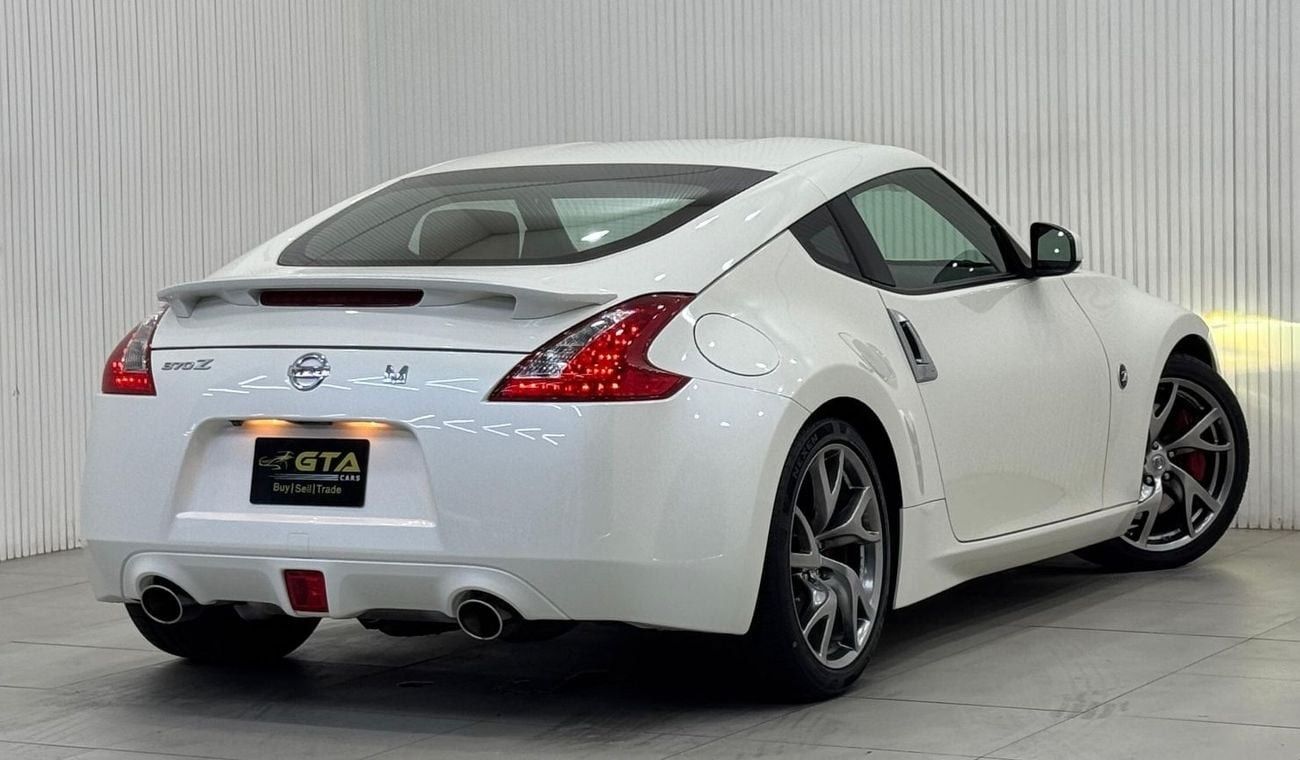 Nissan 370Z Std 3.7L (324 HP) Coupe 2016 Nissan 370z Coupe, Service History, Very Low Kms, GCC