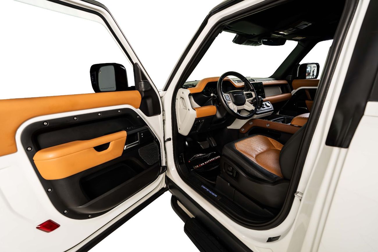 Land Rover Defender 90 X-Dynamic S P300 2.0L GCC-Al Tayer Warranty-Full Service History-Black Package