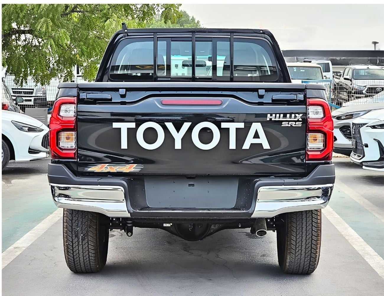 Toyota Hilux TOYOTA HILUX SR5 WIDE BODY DOUBLE CABIN || 2.7L PETROL A/T 4WD | BSM, WINOW VISOR, FOG LIGHTS, WOOD
