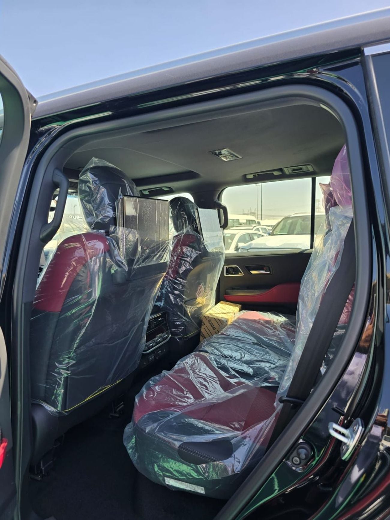 Toyota Land Cruiser Toyota Land Cruiser VXR 3.5 2026 - Black Color