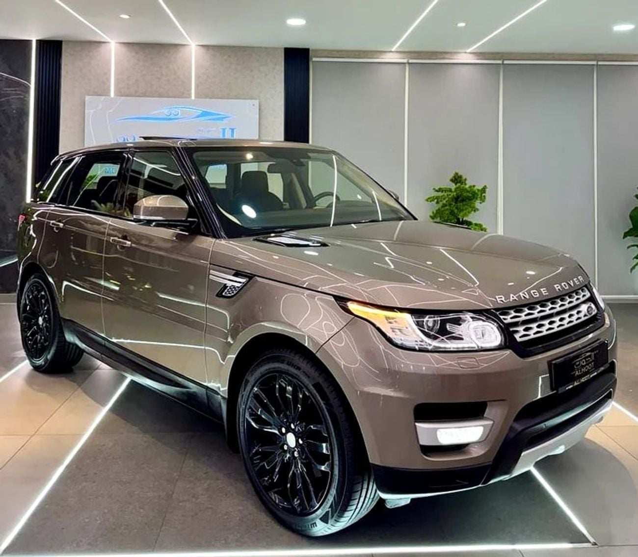 Land Rover Range Rover Sport SUPERCHARGED || GCC II FULLY LOADED || FOOTSTEPS || GIVEN WARRANTY