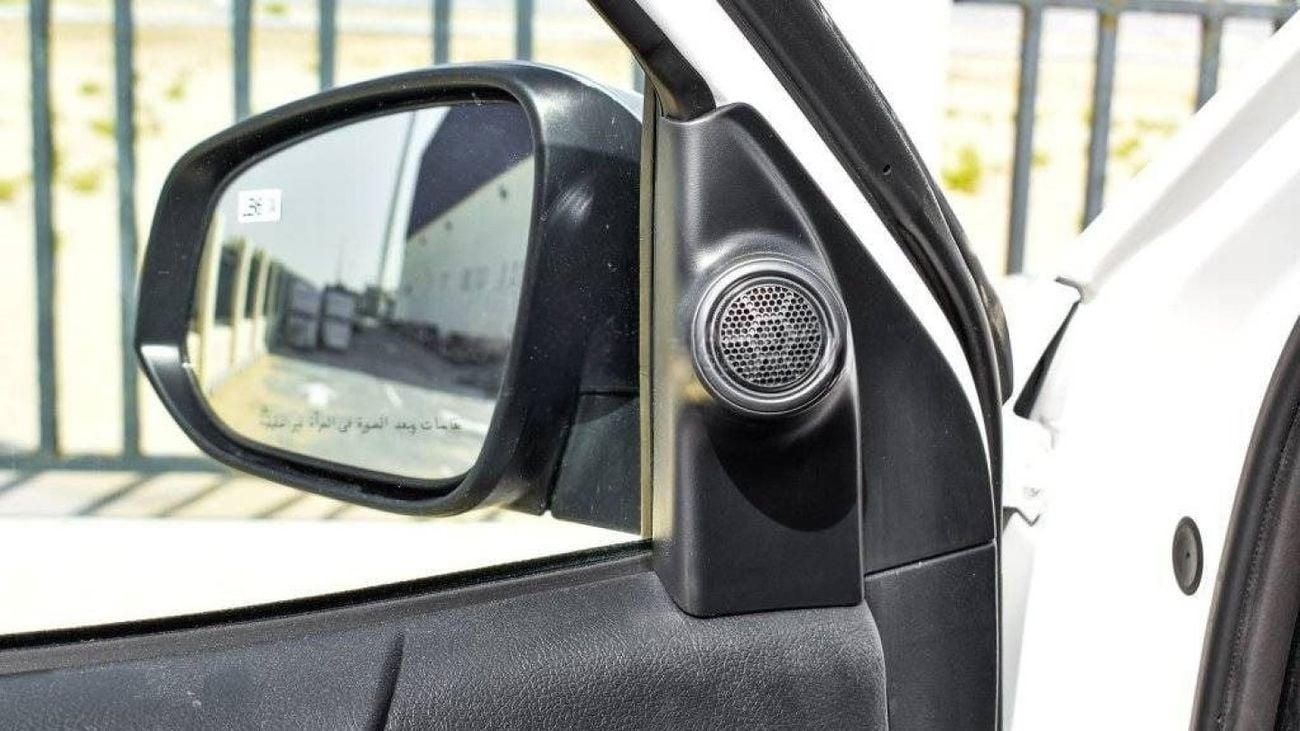 Toyota Hilux TOYOTA HILUX DC 2.7L 4X4 PETROL W/REAR CAMERA A/T MY24 2.7L Petrol 2024