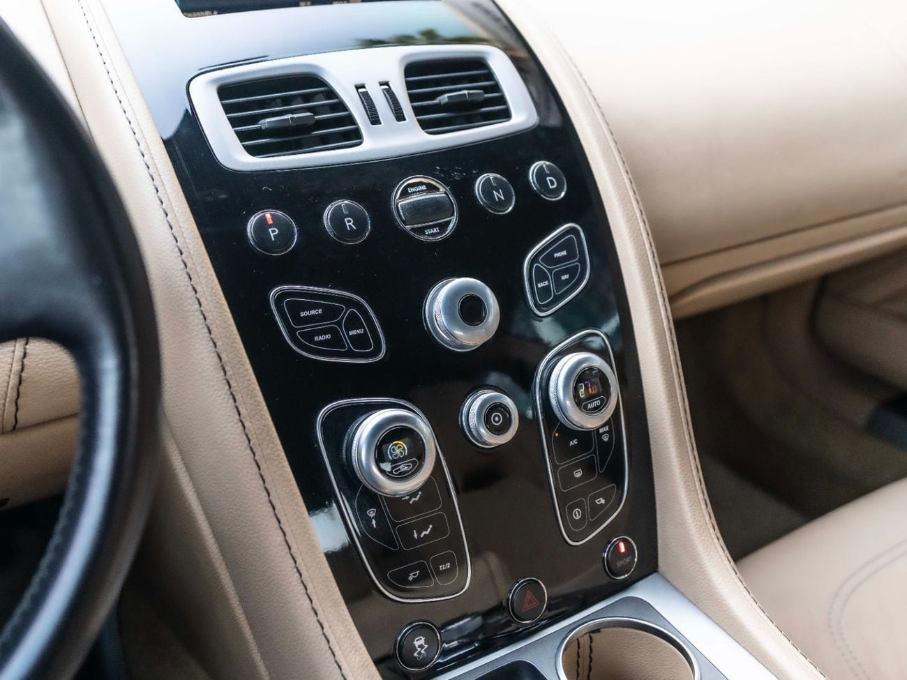 Aston Martin Rapide S