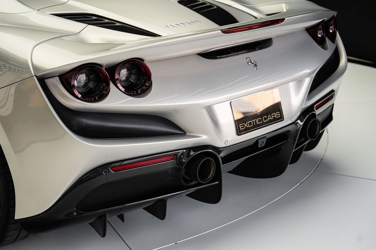 Ferrari F8 Spider 3.9T V8