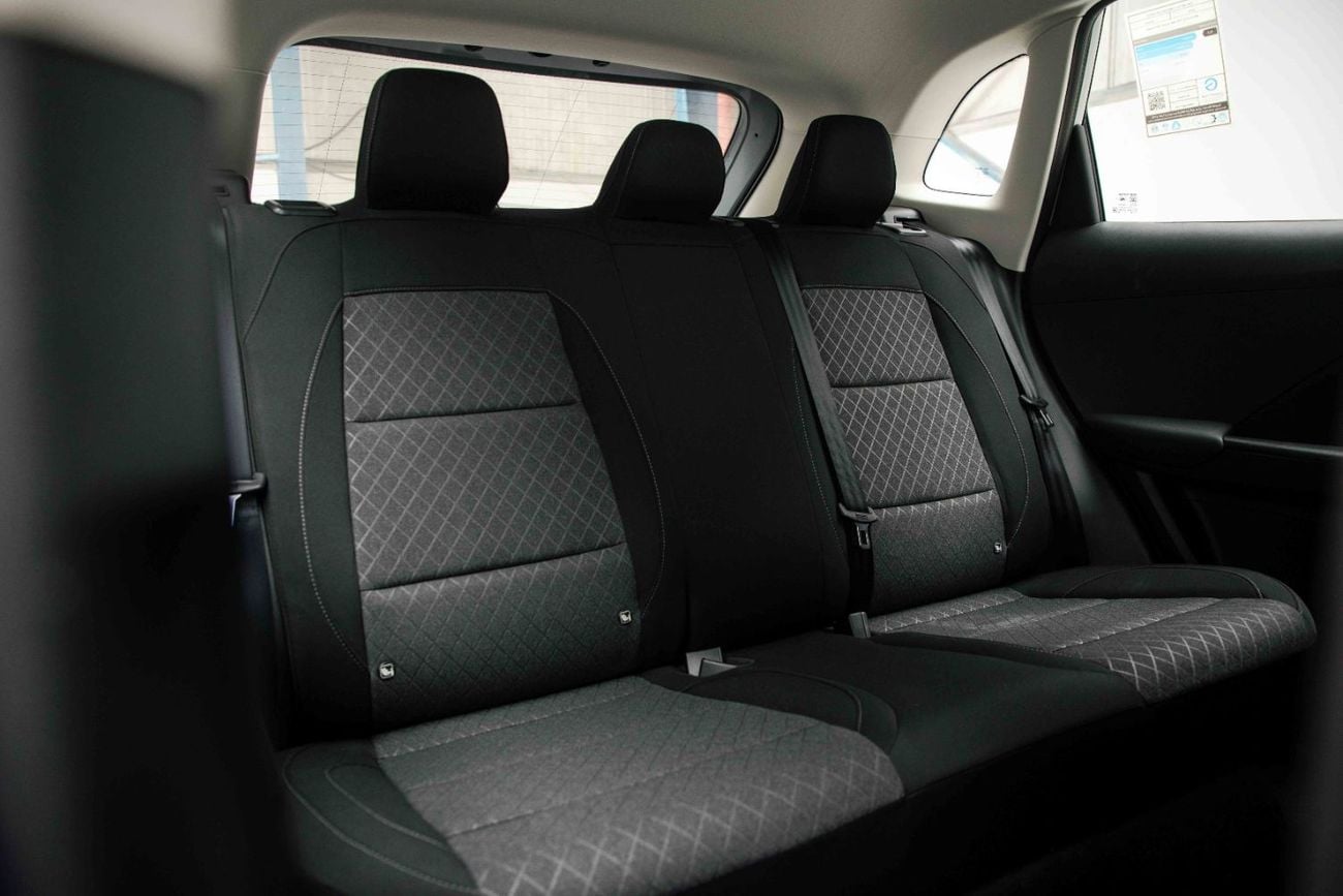 أم جي ZS STD 1.5L - Silver Inside Black | Export Only