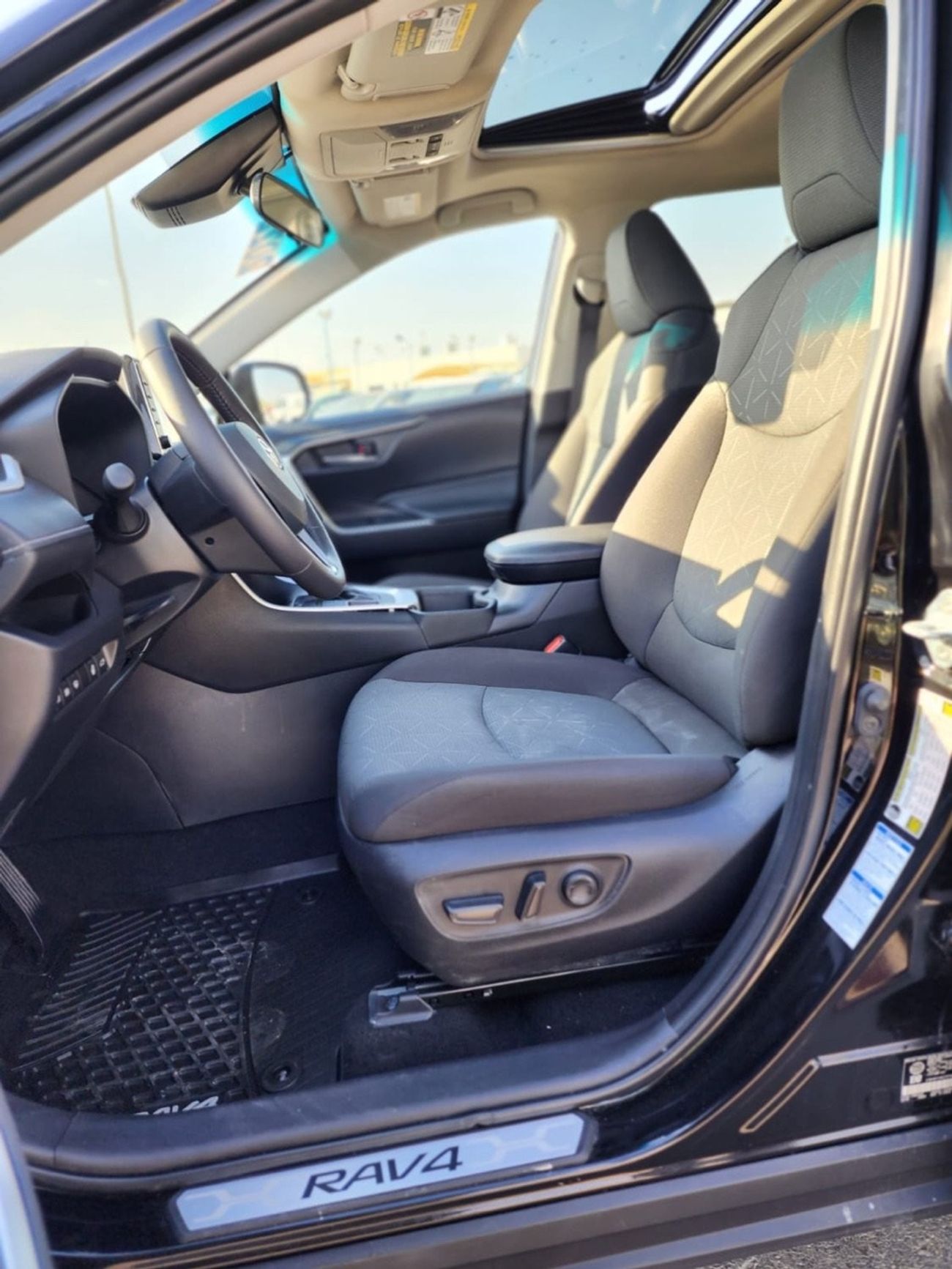 Toyota RAV4 TOYOTA RAV4 XLE FULL OPTIONS 2022 MODEL 4X4