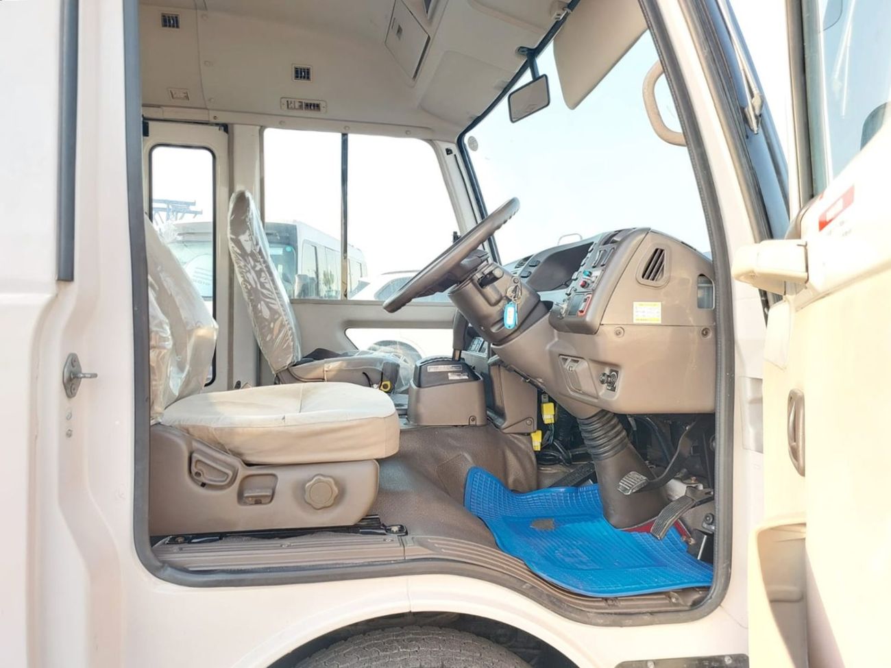 Mitsubishi Rosa 2004 MITSUBISHI ROSA BUS RHD DIESEL AUTOMATIC 4M51(PM300030)