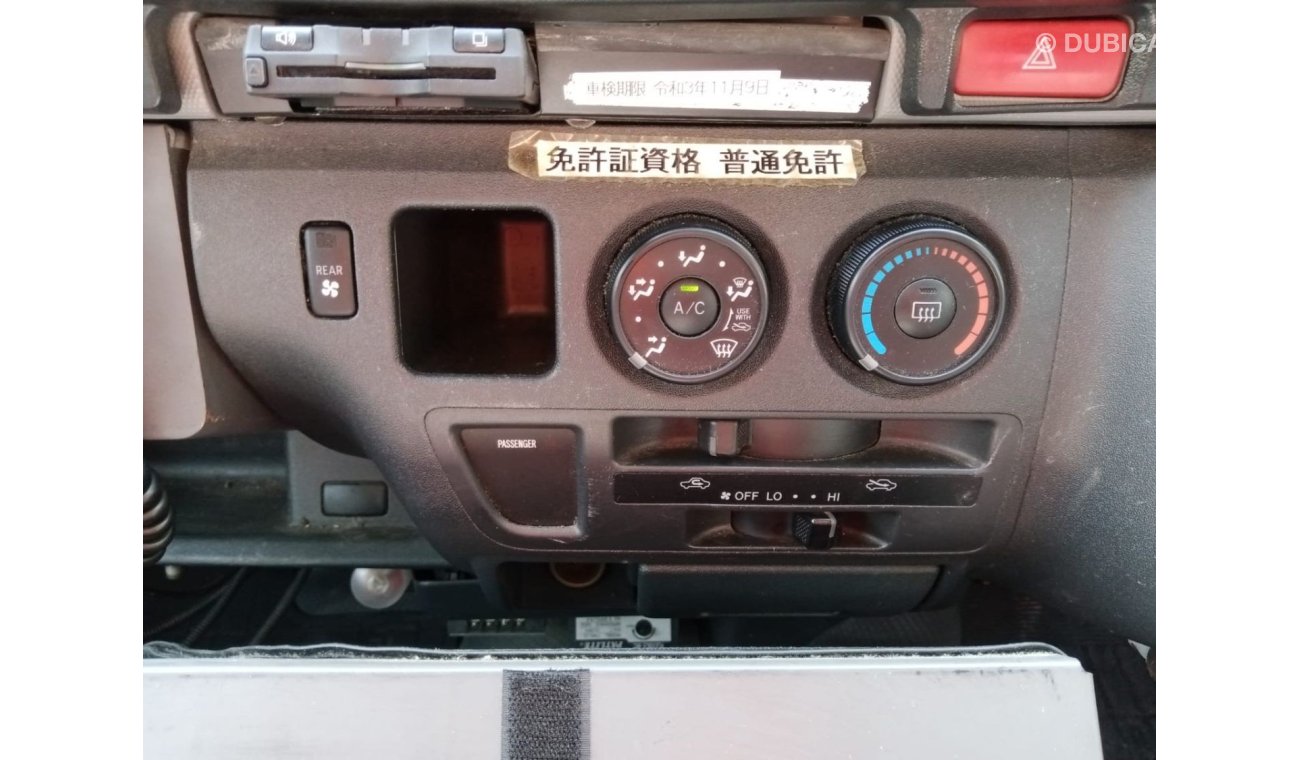 Toyota Hiace TOYOTA HIACE AMBULANCE RIGHT HAND DRIVE (PM985)