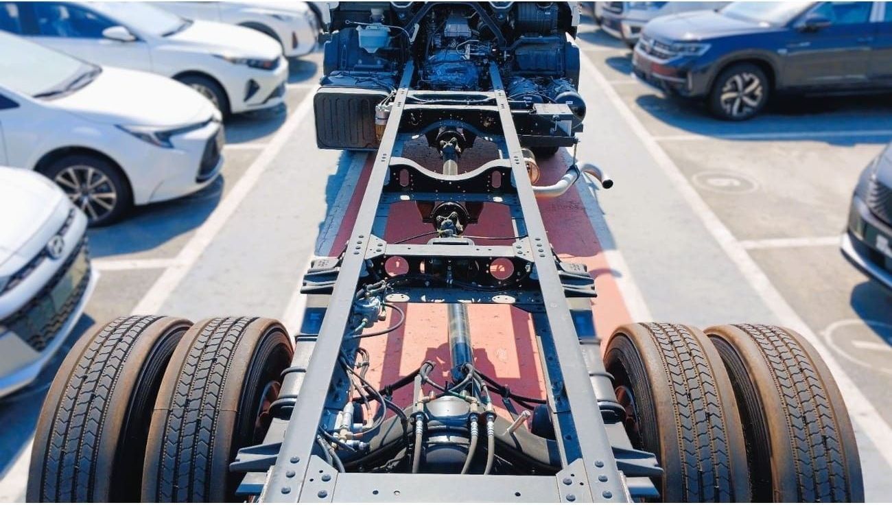 إيسوزو FVR 18 TON 4x2 Chassis 2024YM