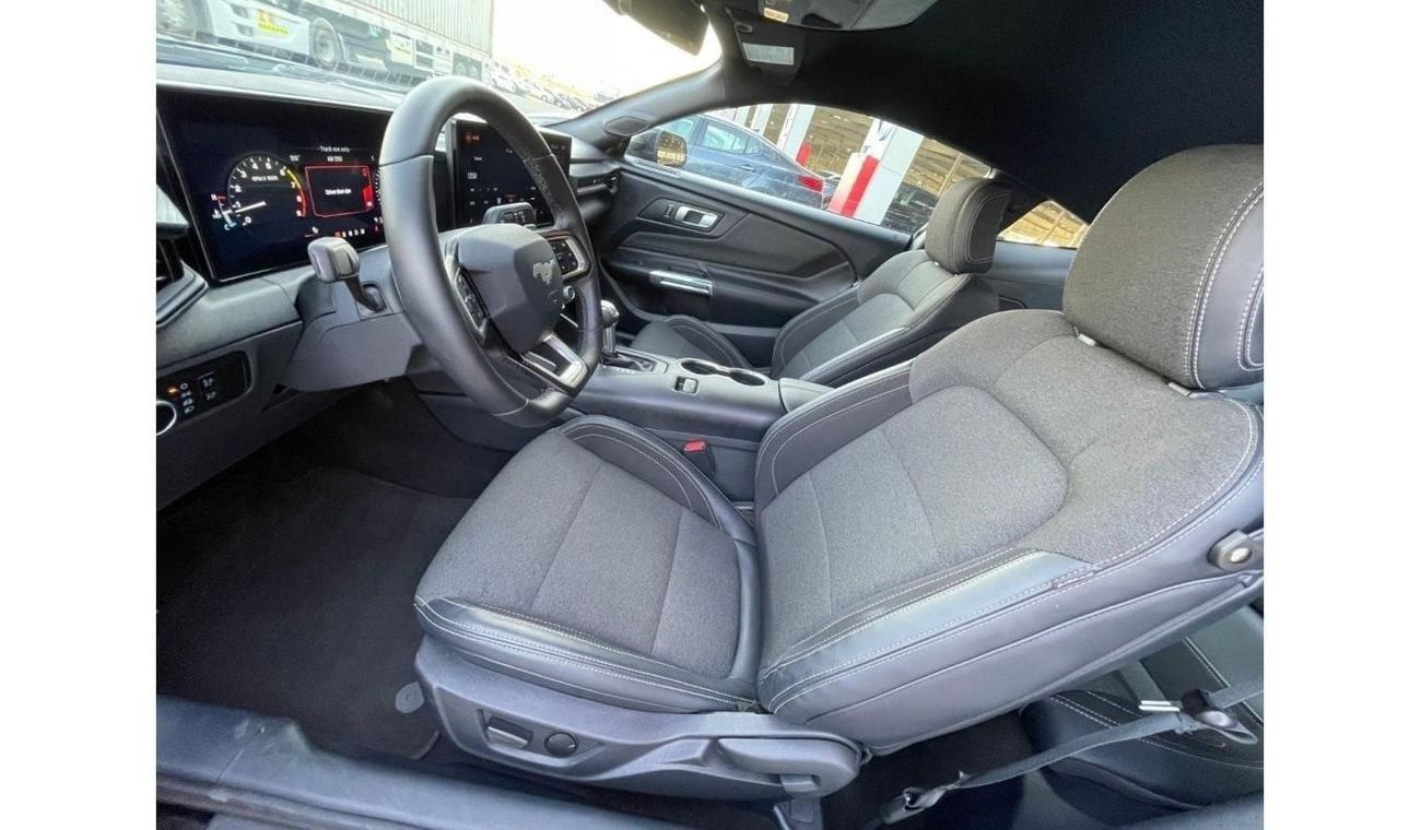 Ford Mustang GT 5.0 / PREMIUM /ELECTRONIC EXHAUST/ 4000 MILES ONLY / FULL OPTIONS