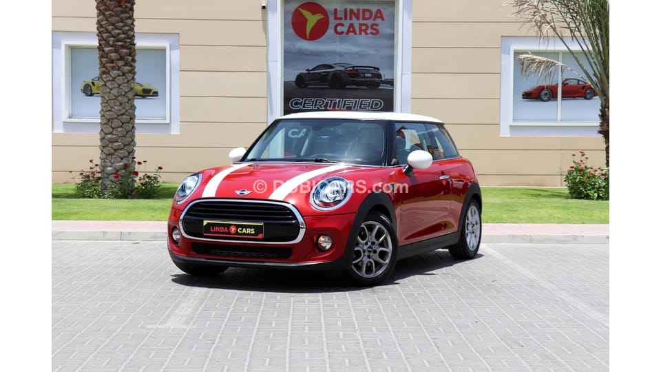 Used Mini Cooper S F56 2018 for sale in Dubai - 616034