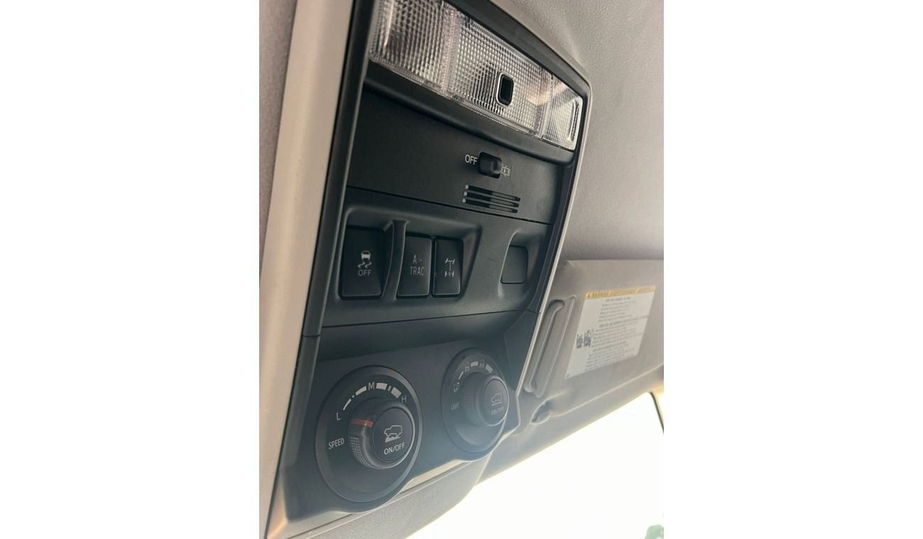 Toyota 4Runner 2019 TOYOTA 4RUNNER, TRD OFF ROAD - 4x4 - 4.0L V6 - Diff Lock and Crawl Control - 46600 Mileage