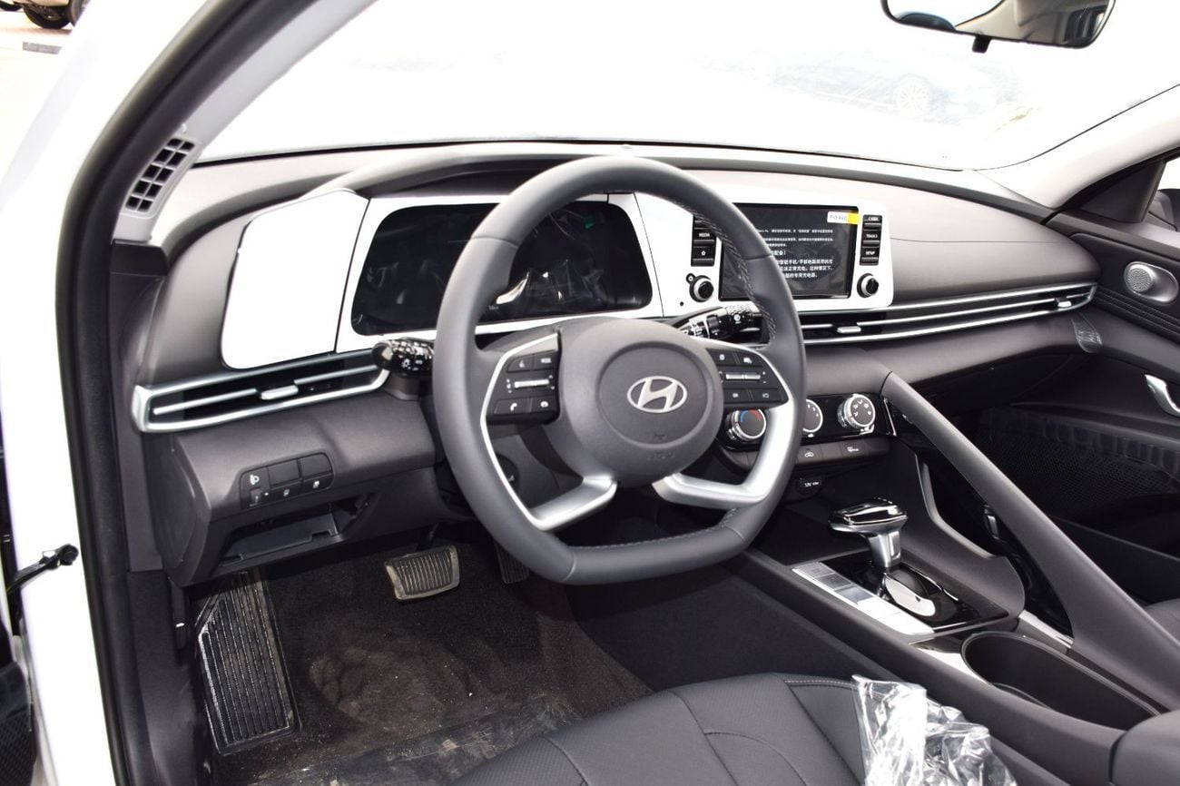 Hyundai Elantra 