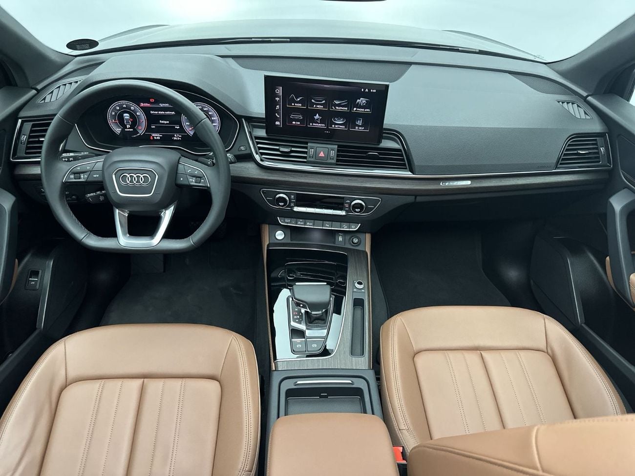 Audi Q5 45 TFSI Quattro Design 2.0L Q5 Advanced 45 TFSI quattro 249hp (Ref# 106957)