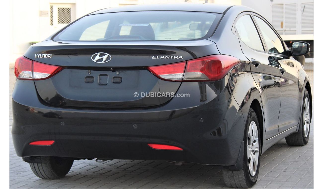 Hyundai Elantra Hyundai Elantra 2012 GCC in excellent condition without accidents