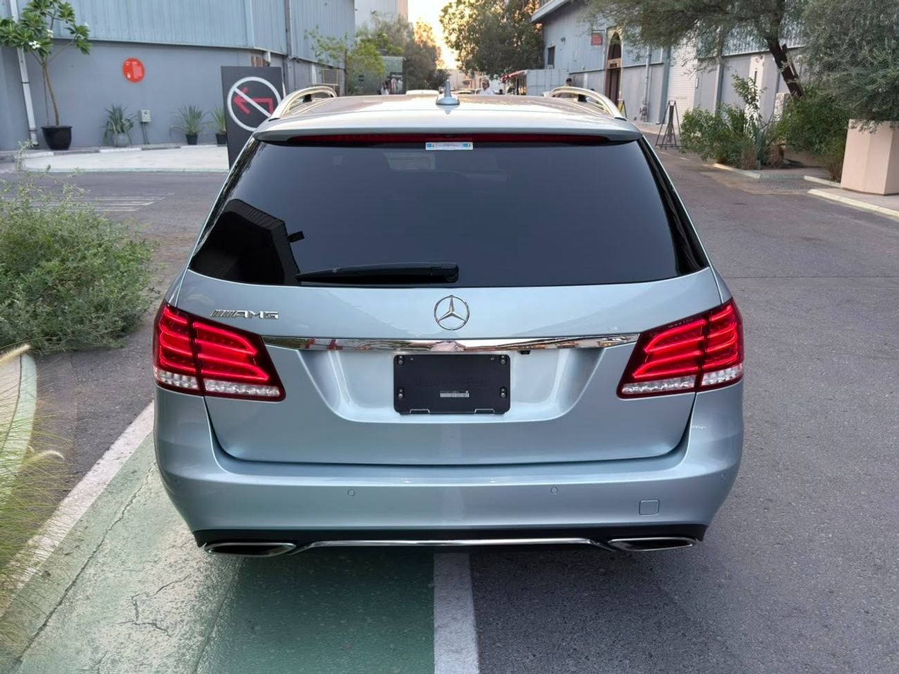 مرسيدس بنز E300 AVANTGARDE SPORT AVANTGARDE SPORT