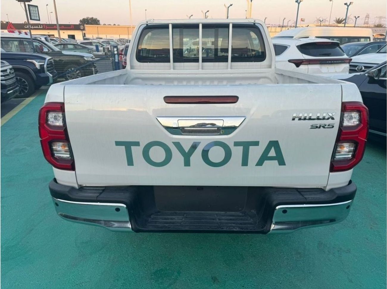 Toyota Hilux 4.0L PETROL V6 2025