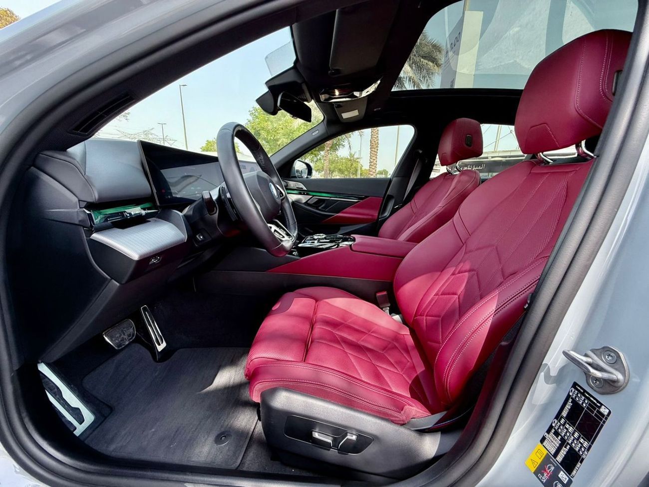 بي أم دبليو i5 BMW I5 | EDRIVE40 MSPORT | GCC SPECS | YEAR 2024 | UNDER WARRANTY AND SERVICE CONTRACT |