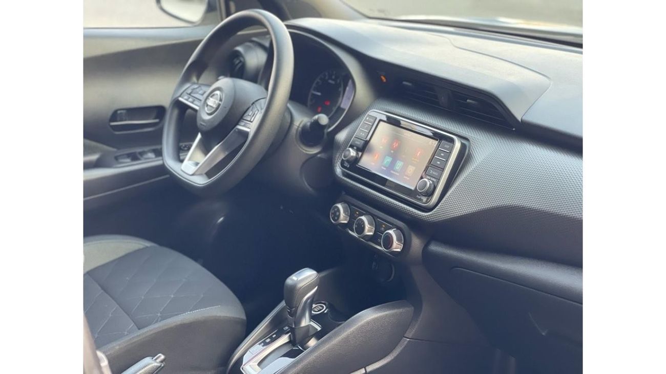 Nissan Kicks Kicks SV RADAR / LINE ASSIST /620 AED MONTHLY