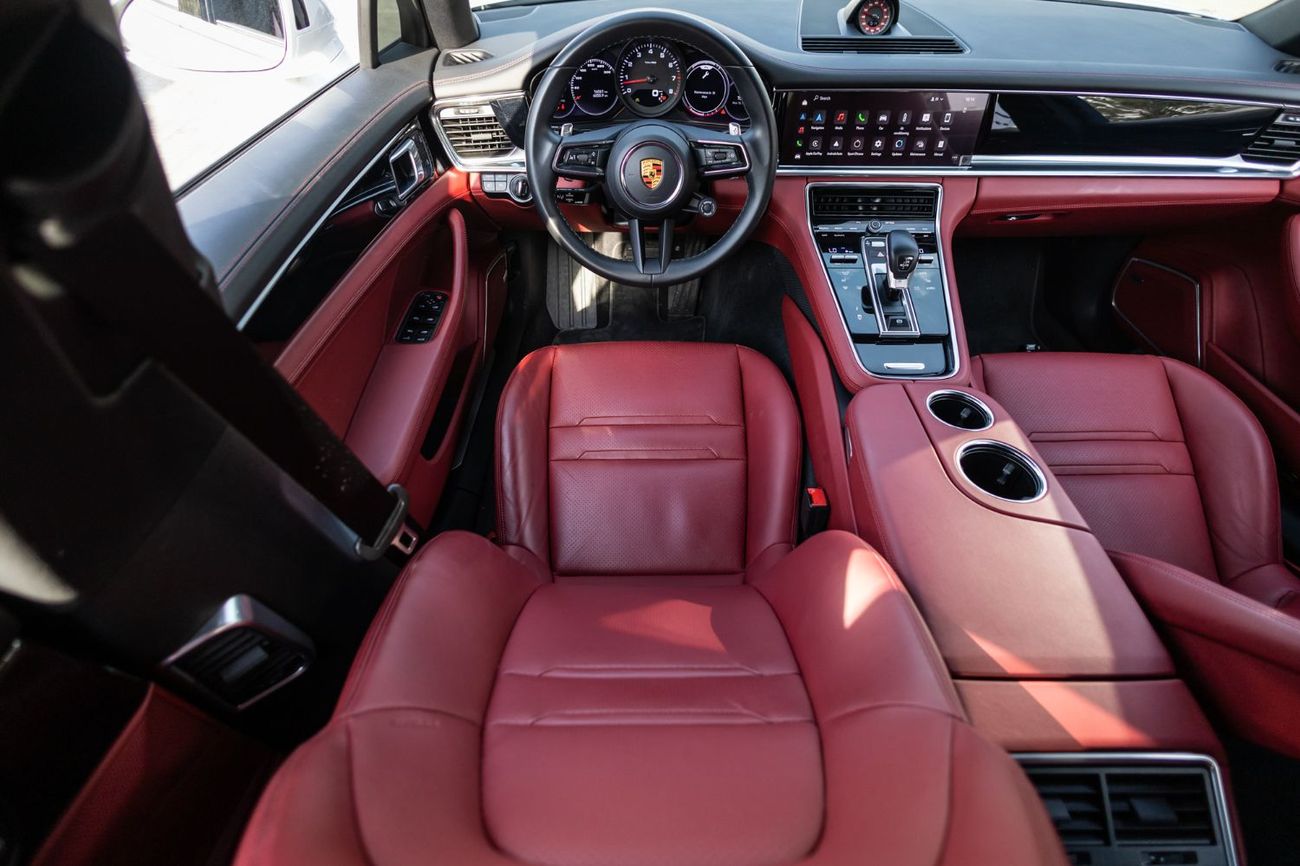 Porsche Panamera Std 3.0L (325 HP)