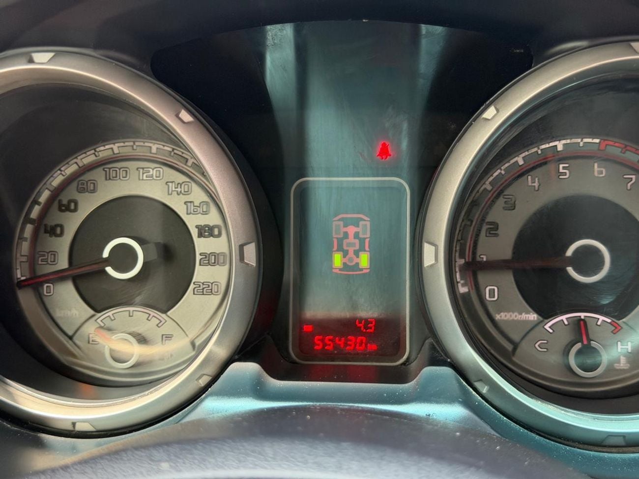 ميتسوبيشي باجيرو  3.5L Petrol | RockFord System | Sunroof