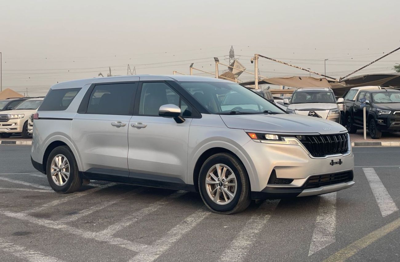 كيا كارنيفال 