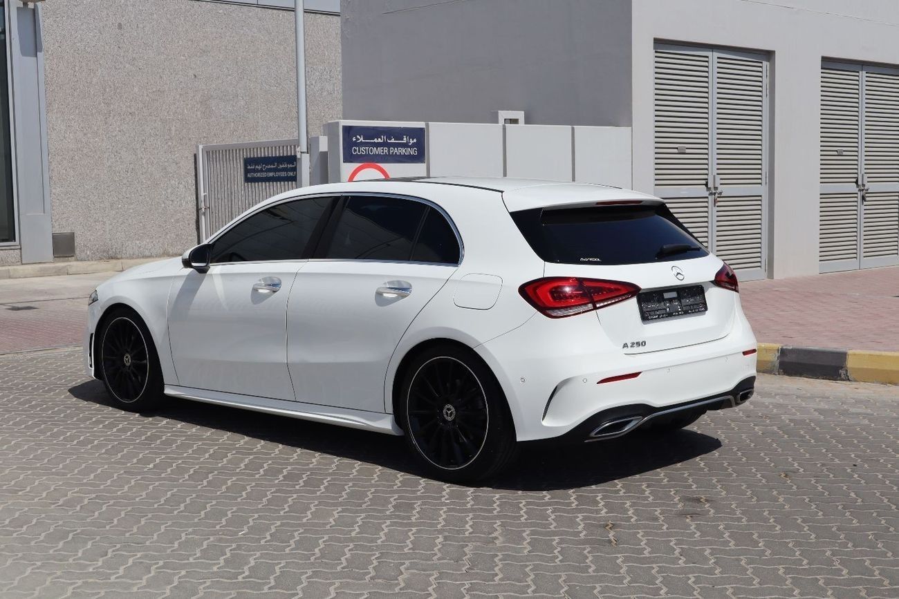 مرسيدس بنز A 250 Std 2.0L (224 HP)