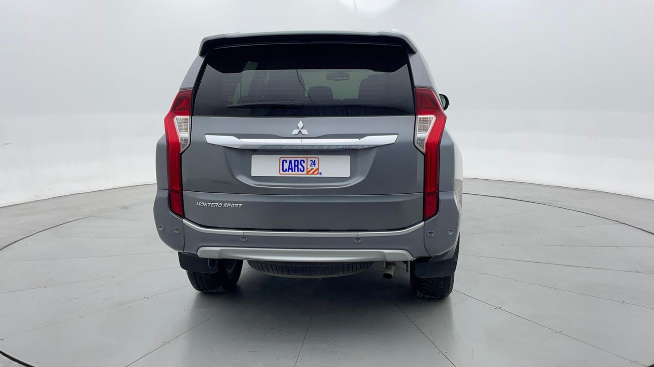 ميتسوبيشي مونتيرو GLS PREMIUM 3 | بدون دفعة مقدمة | اختبار قيادة مجاني للمنزل